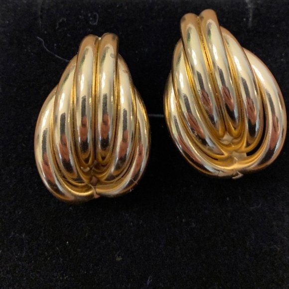 Jewelry - Chunky Gold Tone Pierced Earrings